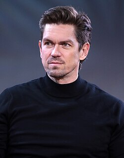 STEVE HOWEY